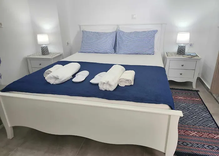 Alexandra\'S House